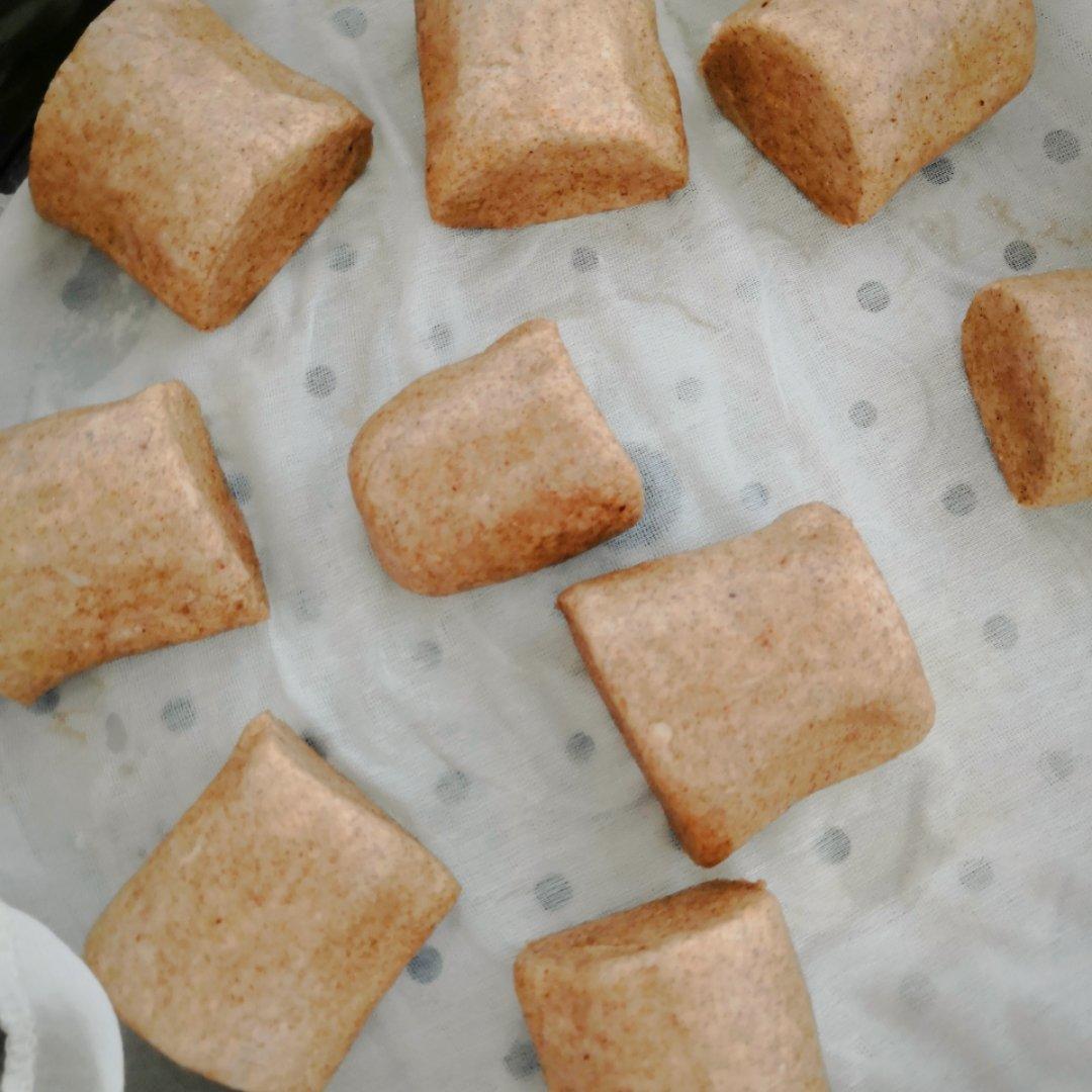 绿豆面切刀馒头