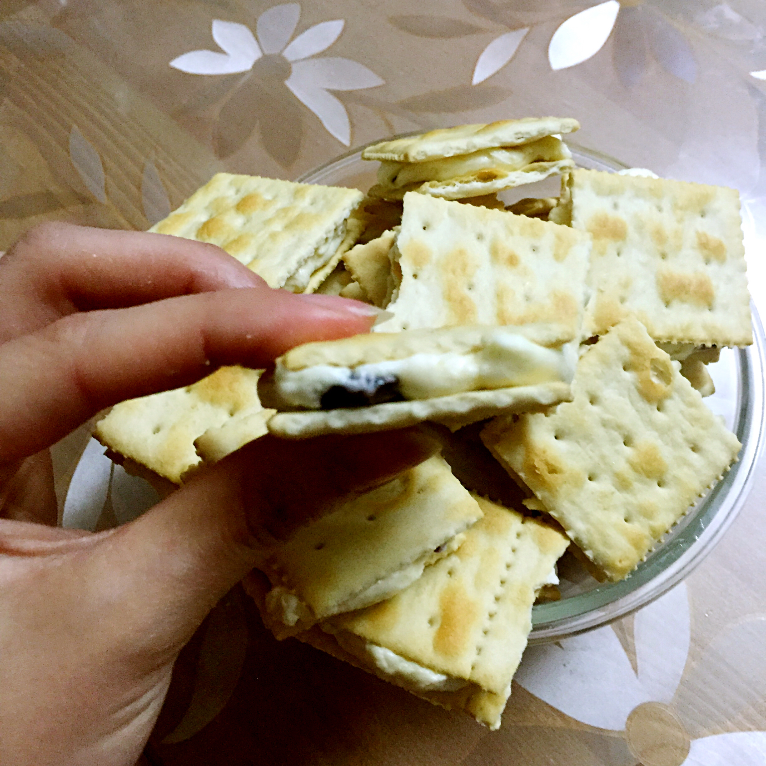 牛轧糖夹心苏打饼干