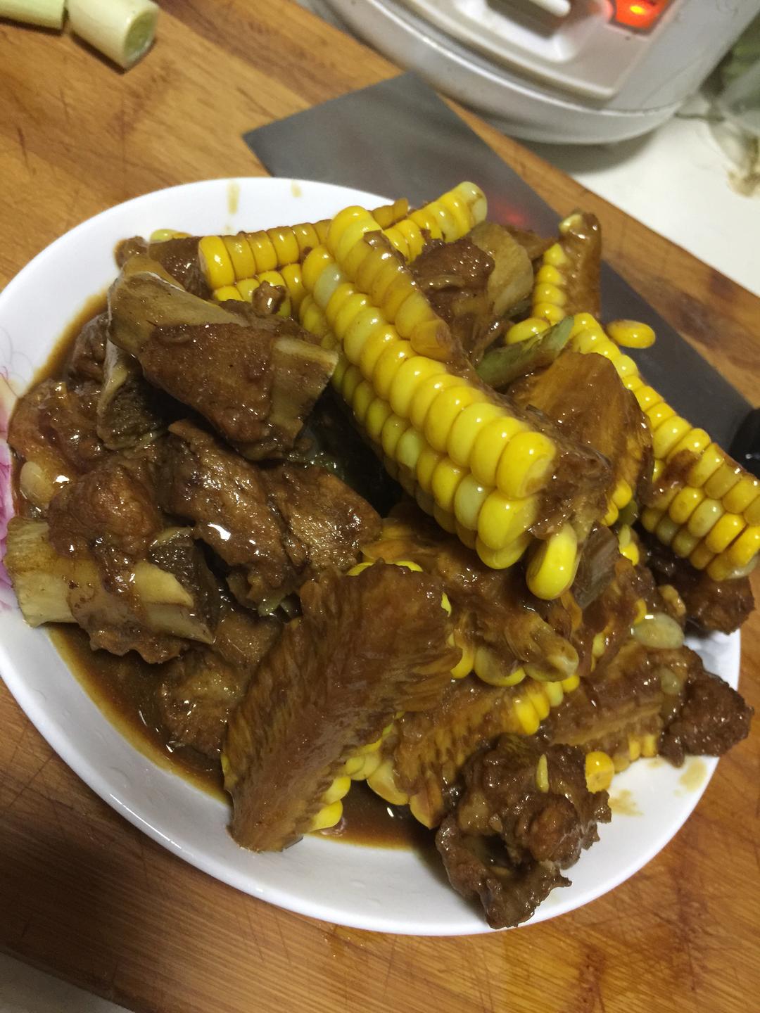 红烧玉米排骨的做法