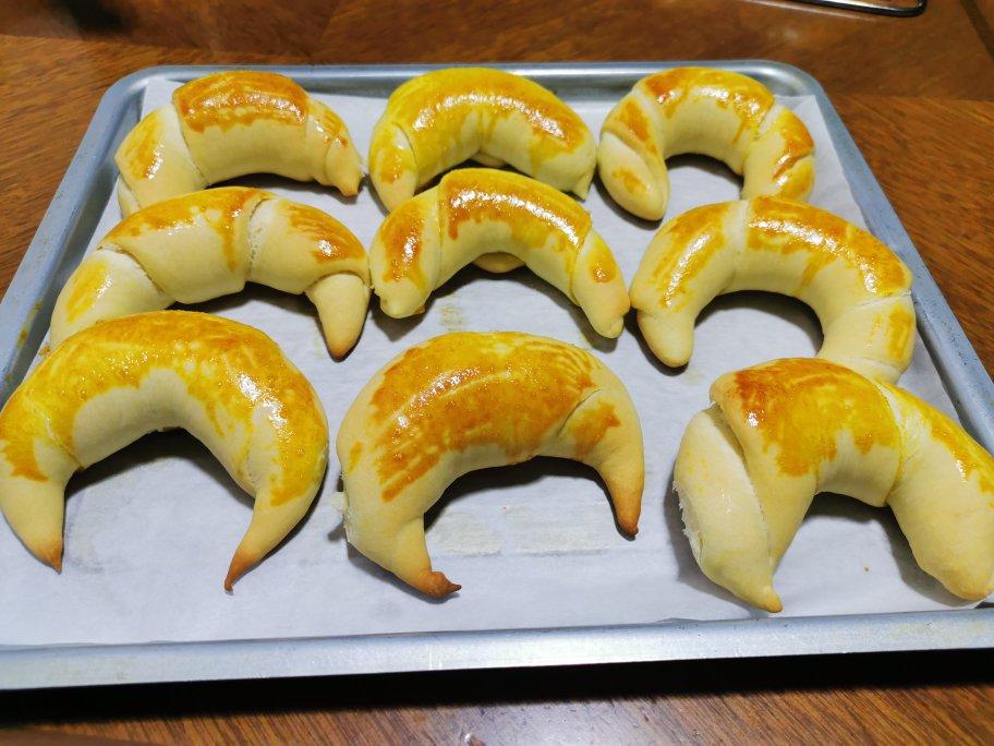 好看好吃的金牛角软面包