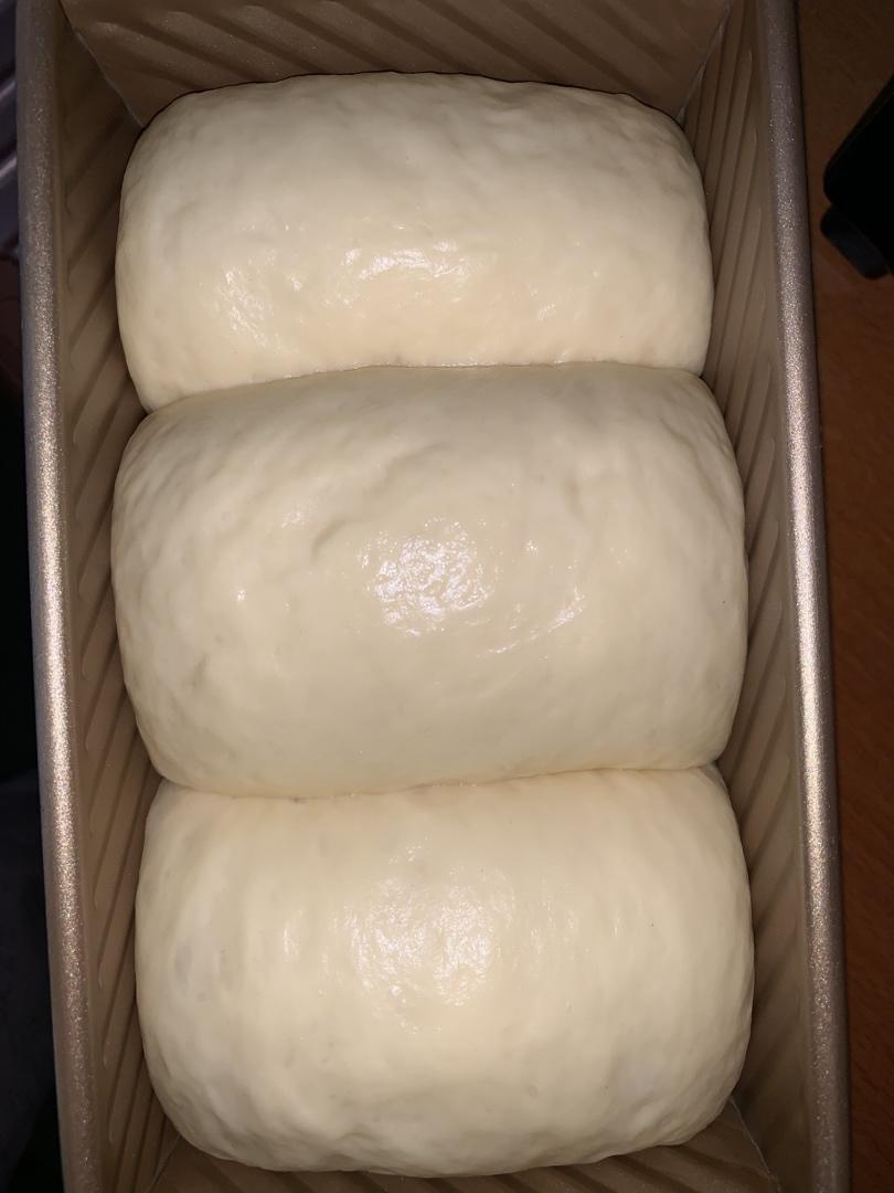 蛋黄炼奶吐司