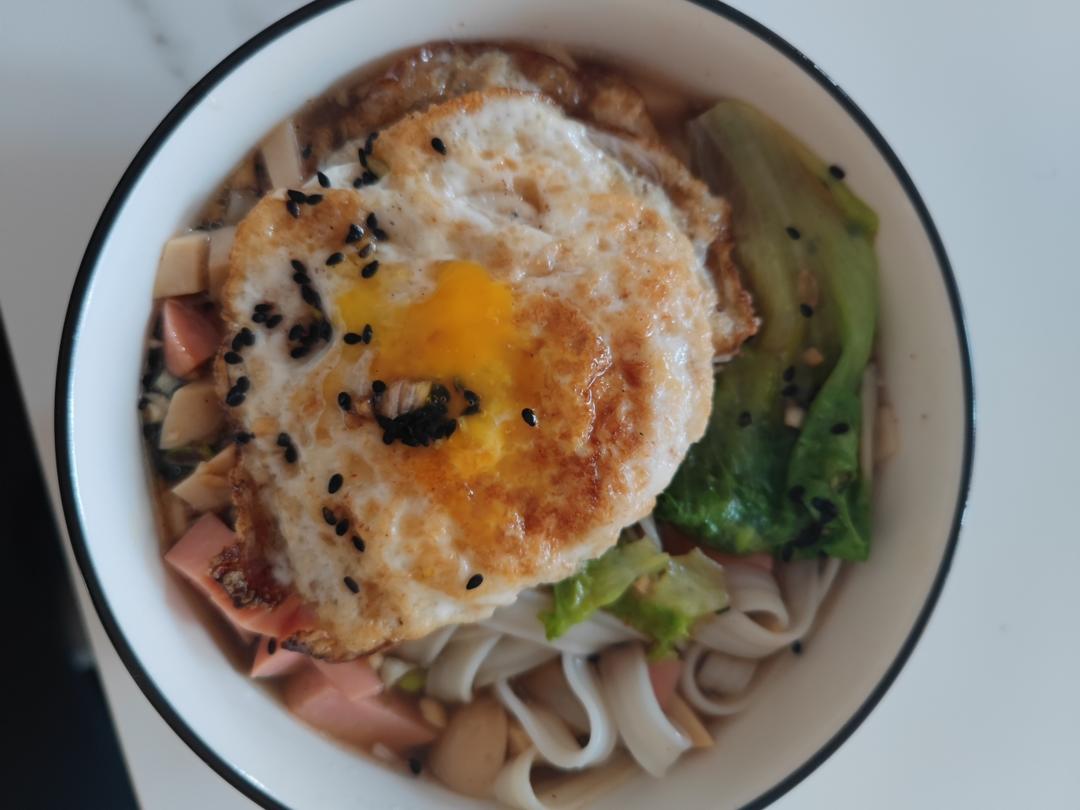 酸辣开胃❗️好吃到连汤汁不剩～酸汤面