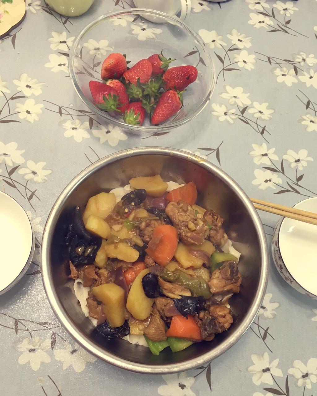 正宗新疆大盘鸡+裤带面