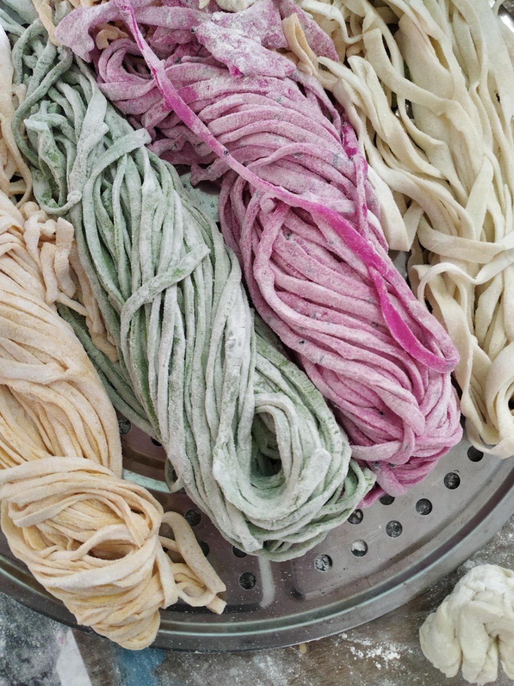 彩色面 有机面 蔬菜面 手工面 女侠森森