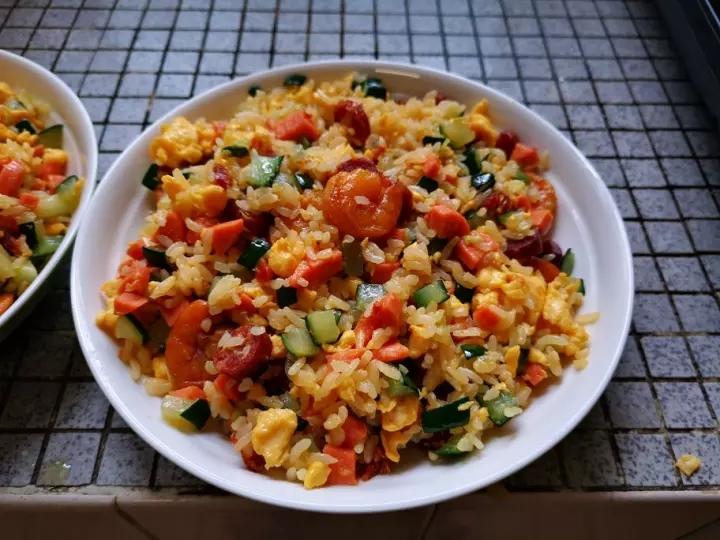 豪华虾蛋什锦炒饭