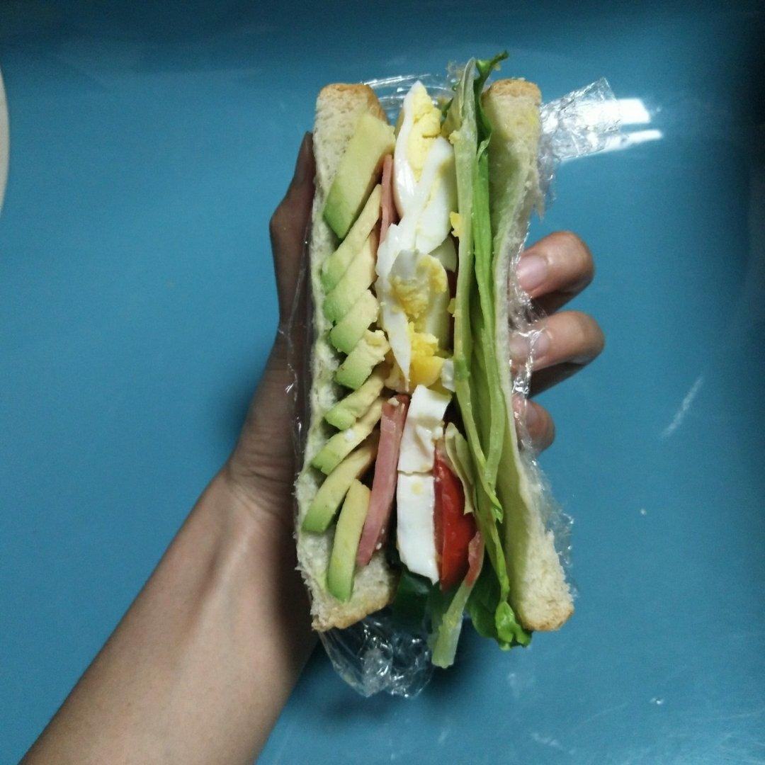 如何做超厚的沼三明治~详细tip！牛油果鸡蛋午餐肉三明治~