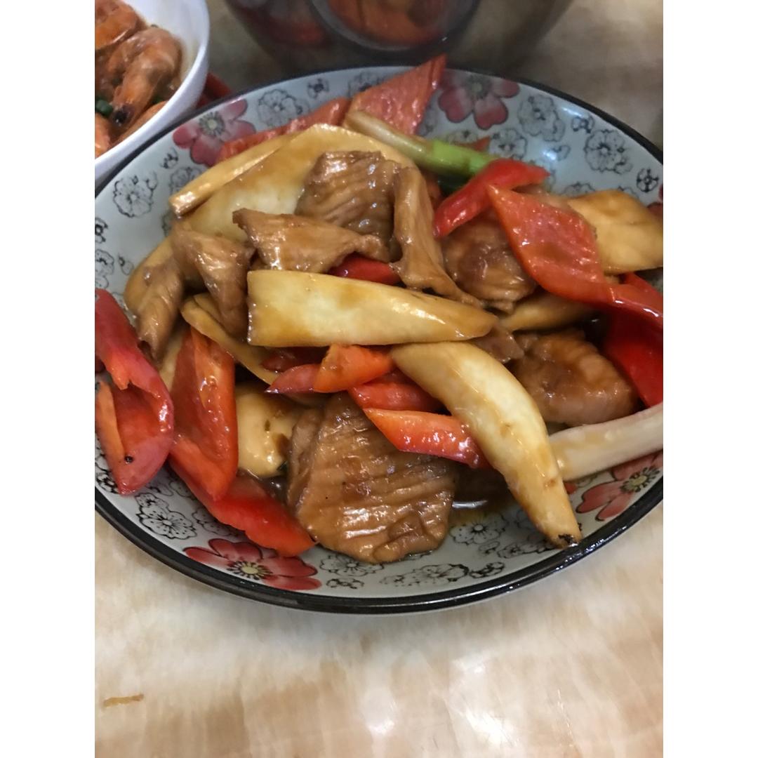 杏菇炒肉片