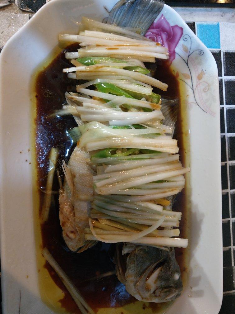 清蒸鲈鱼「家宴快手菜」