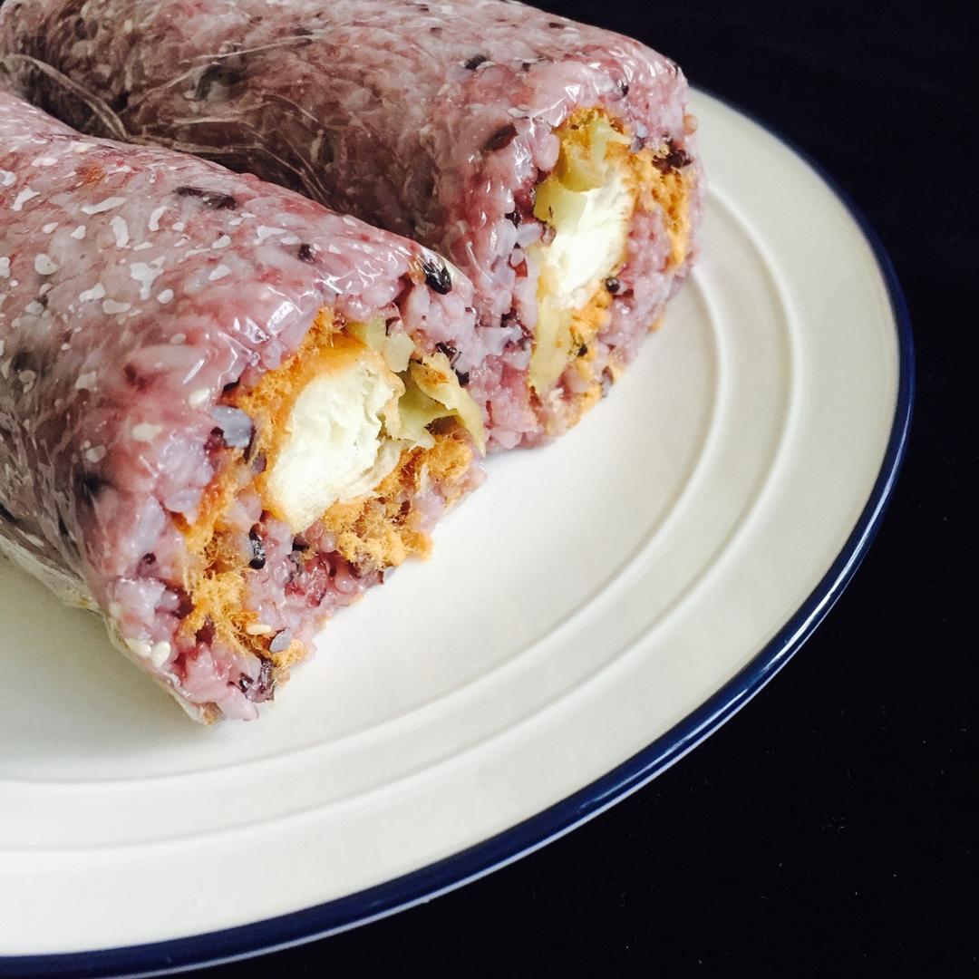 小浩鹃子做的黑米粢饭团