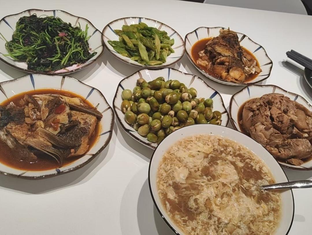 家庭聚餐