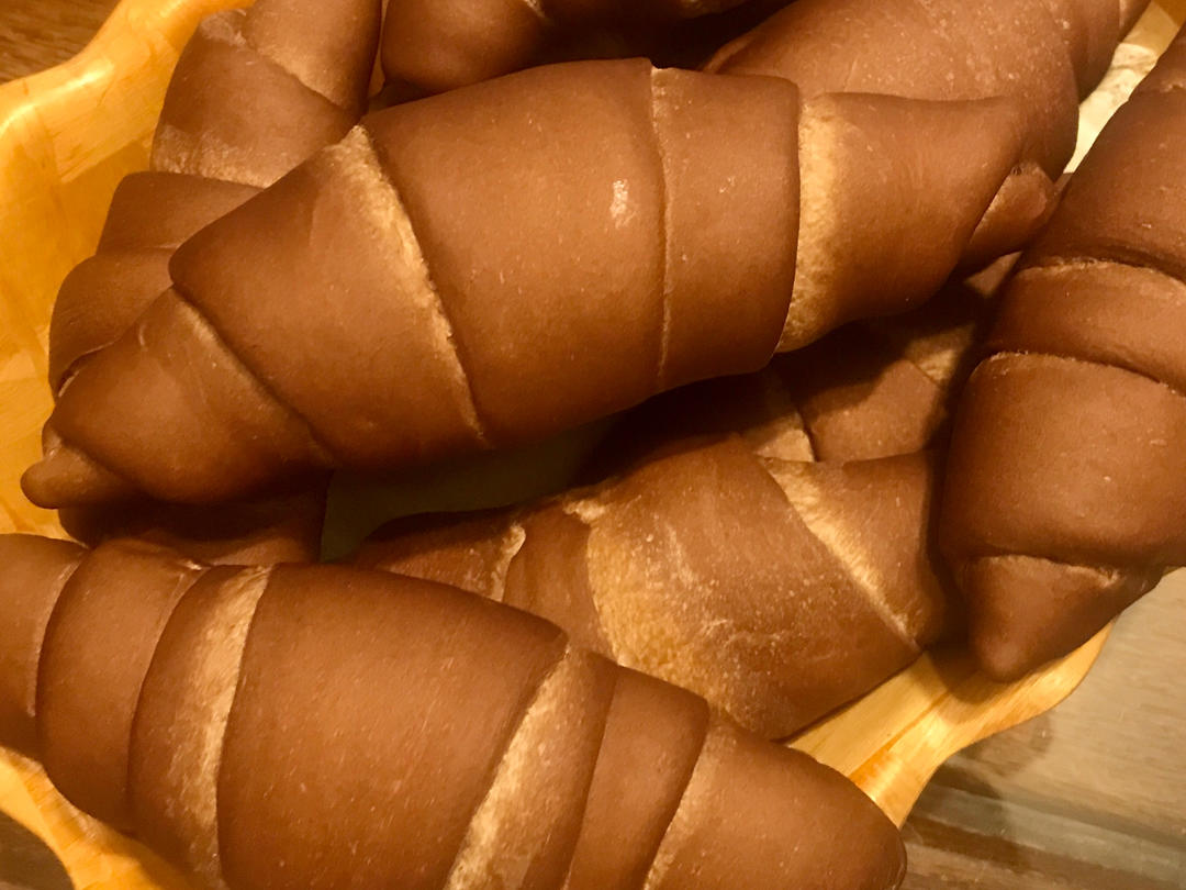 巧克力の盐可颂              （盐面包整型视频）