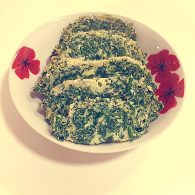 蘸汁菠菜鸡蛋糕——春季养生多吃菠菜