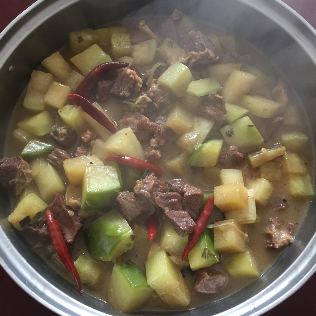 牛肉炖萝卜