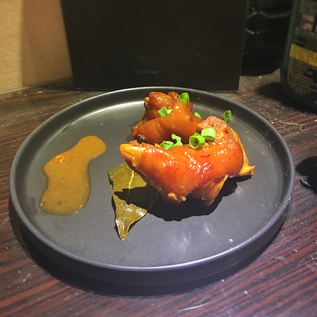 美味的家常菜：红烧猪蹄