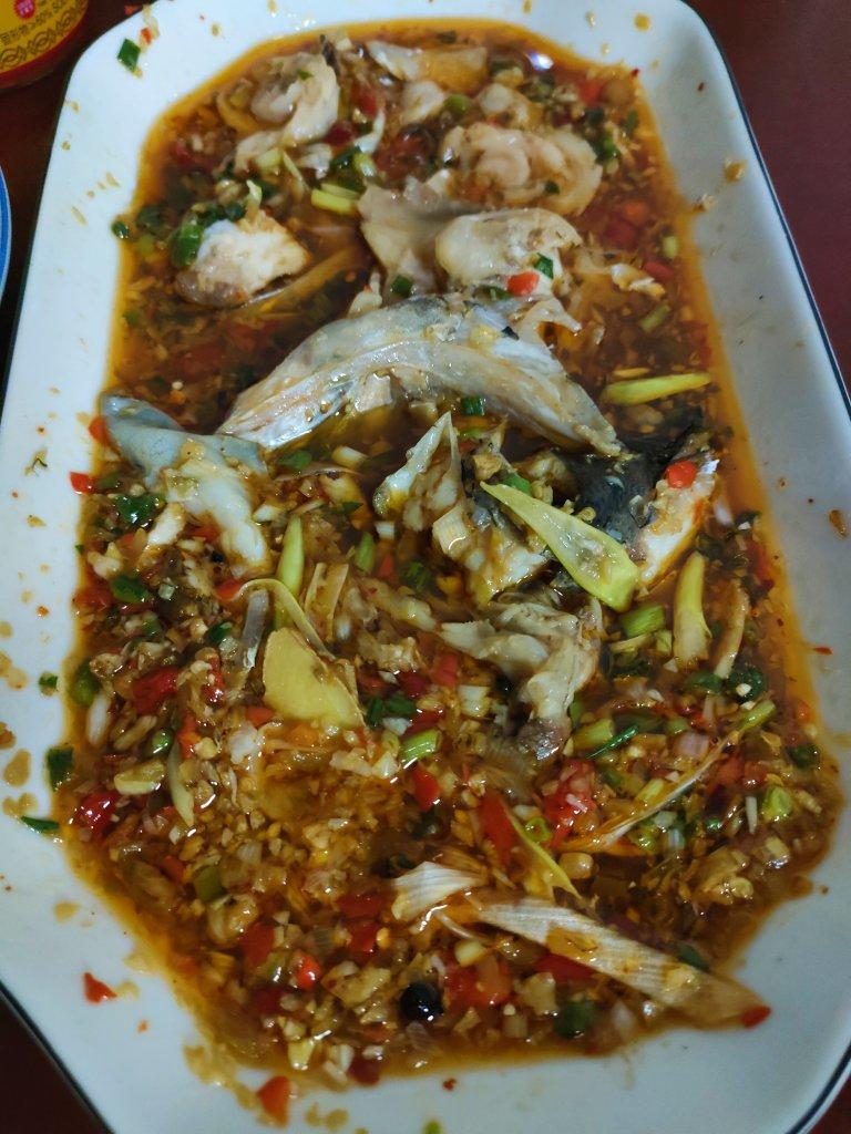 剁椒鱼头（不腥不腥！好吃到飞起来哈哈）