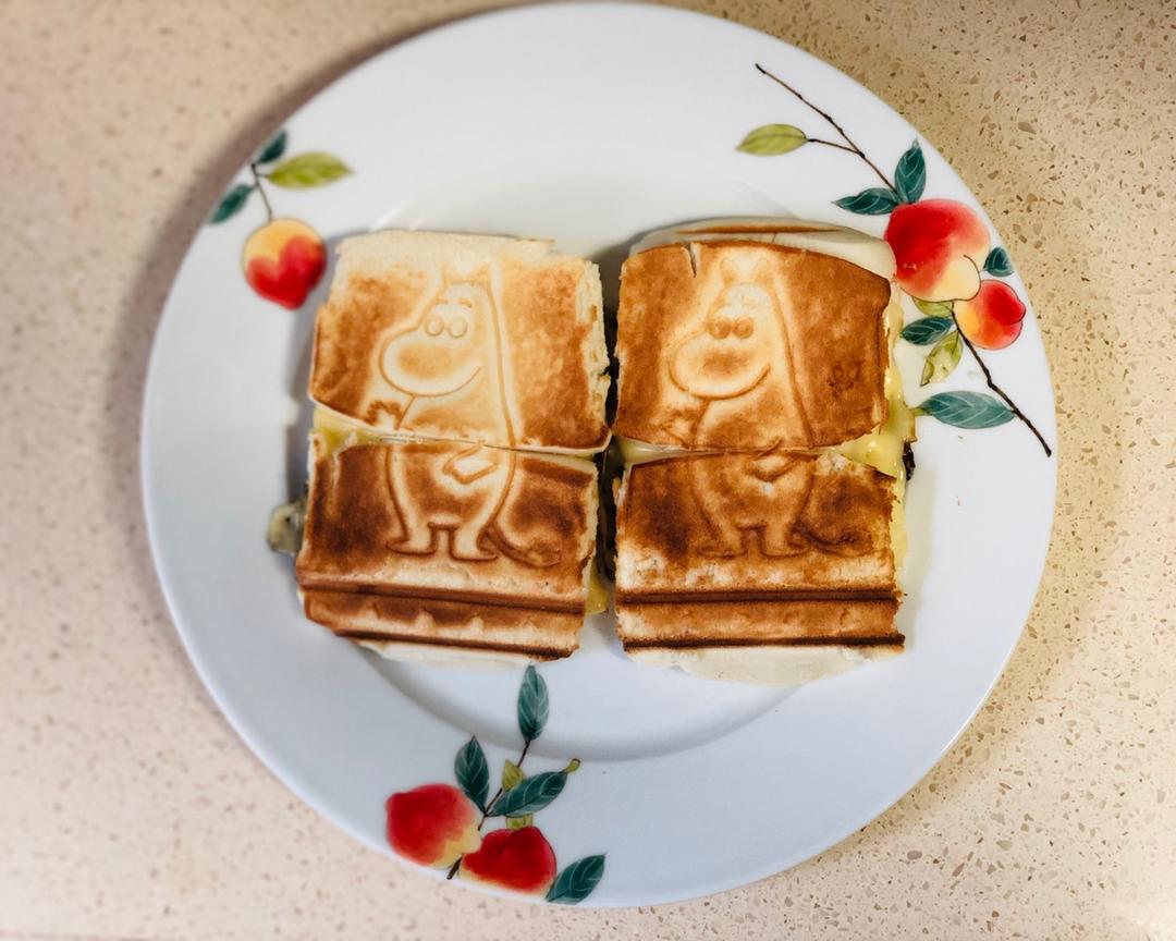 美味实惠的烤馒头三明治的做法