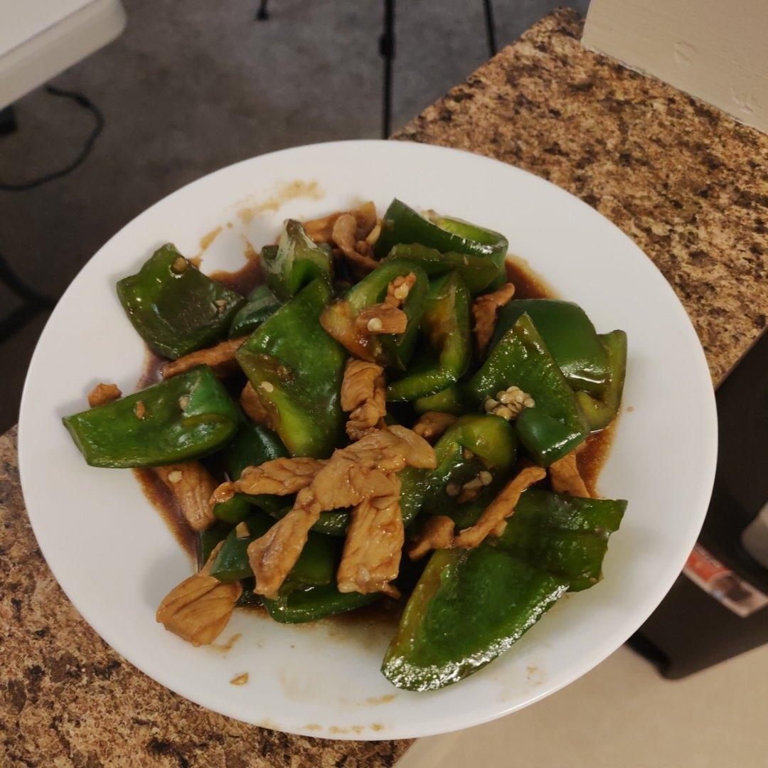 下饭神器👉青椒炒肉