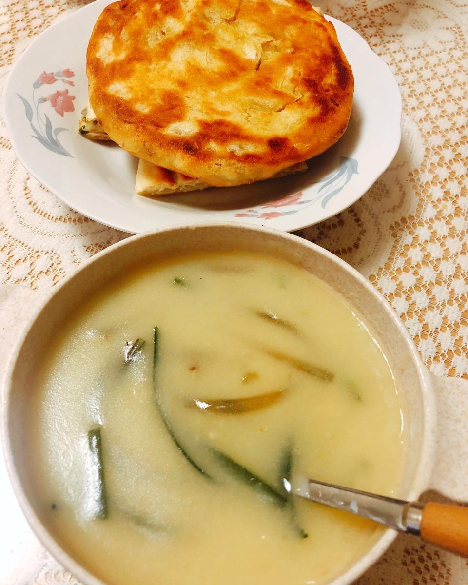 玉米面小米面豆沫粥