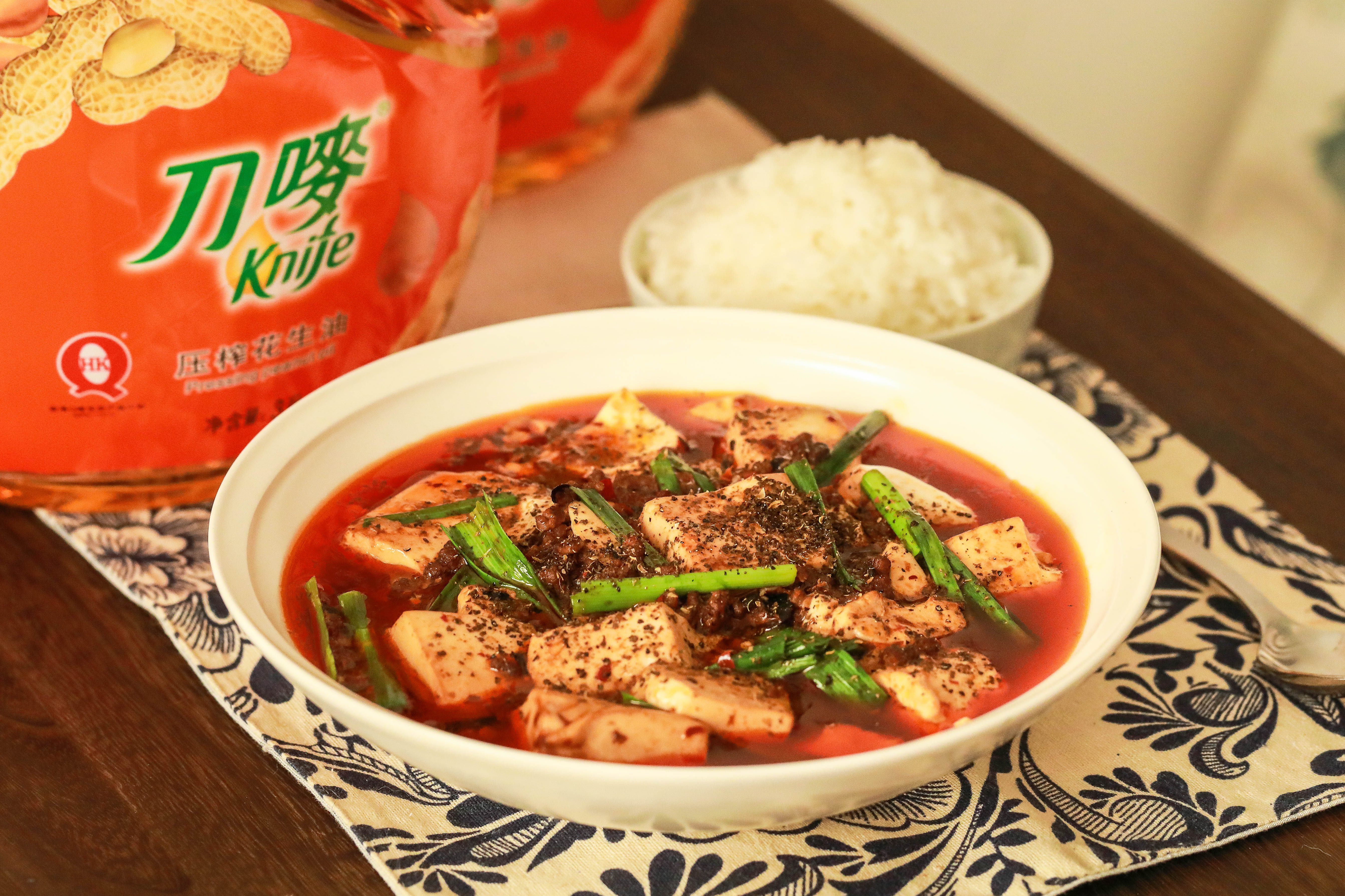 红红火火之麻婆豆腐——刀唛花生油的做法
