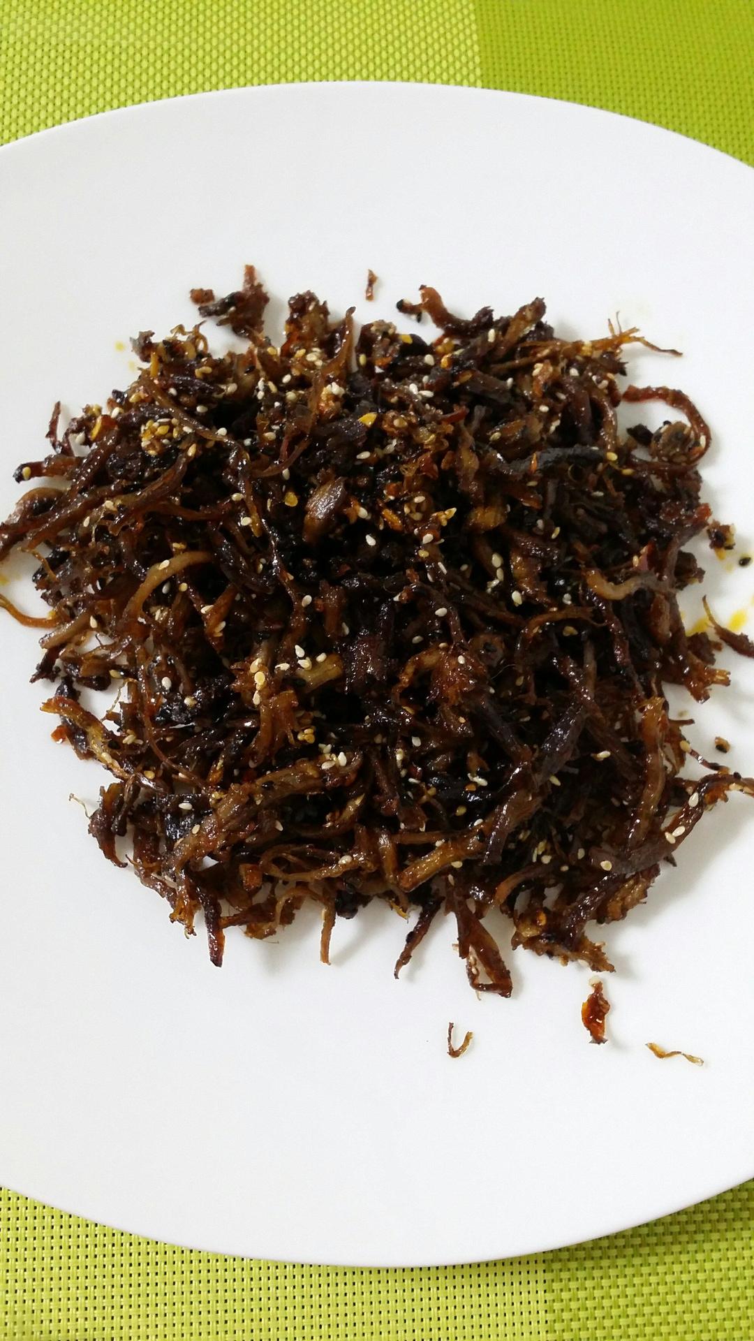 手撕灯影牛肉丝的做法