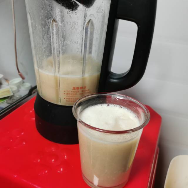 破壁机食谱：莲子百合银耳梨子羹