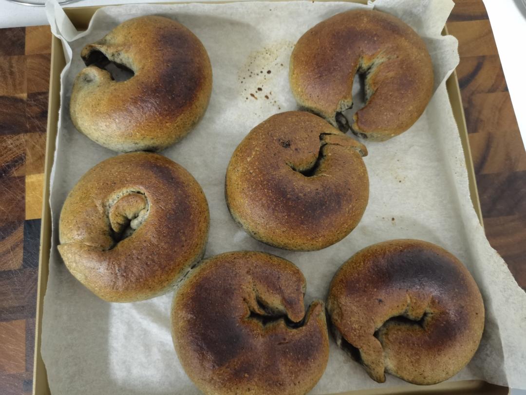 双倍黑芝麻奶酥贝果🥯一起吃养生贝果吧