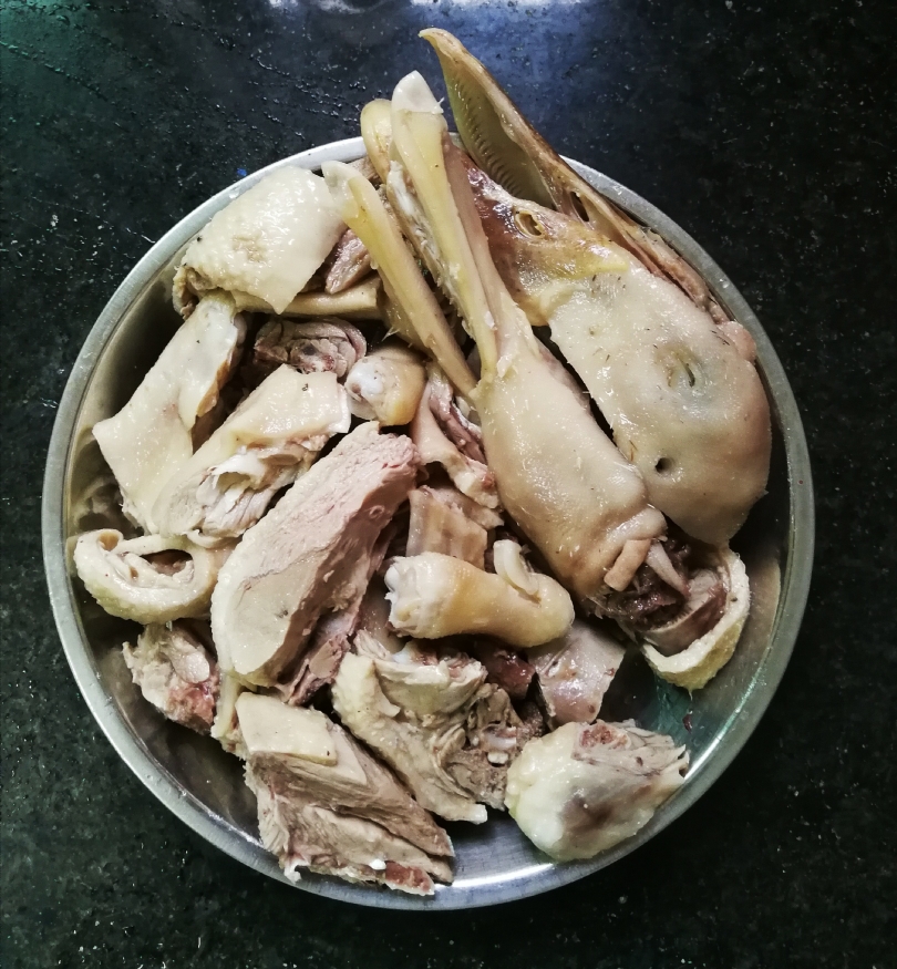 冬瓜薏米水鸭汤的做法 步骤1