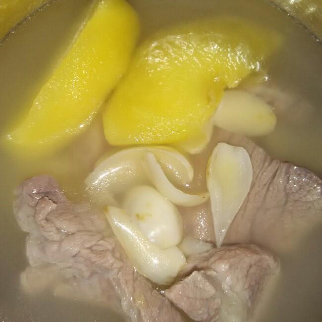 苹果白合猪展汤的做法