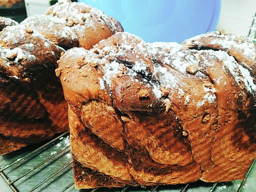 雪顶巧克力吐司面包（波兰种法加了內馅甘纳许巧克力酱）