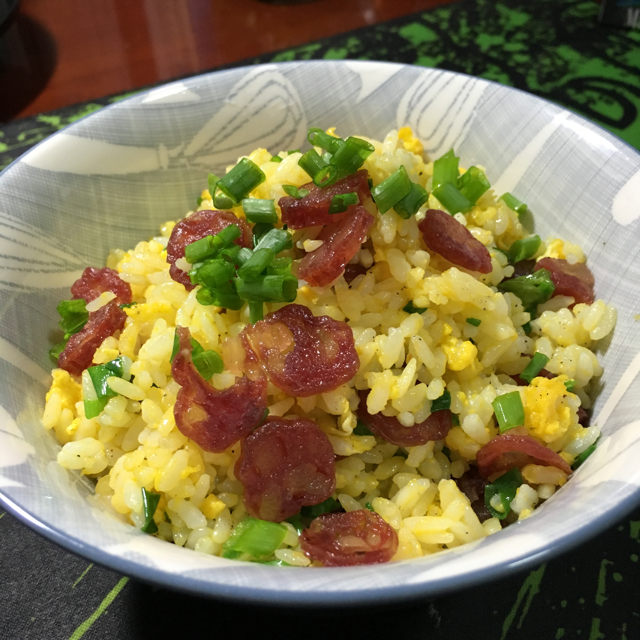 香肠蛋炒饭