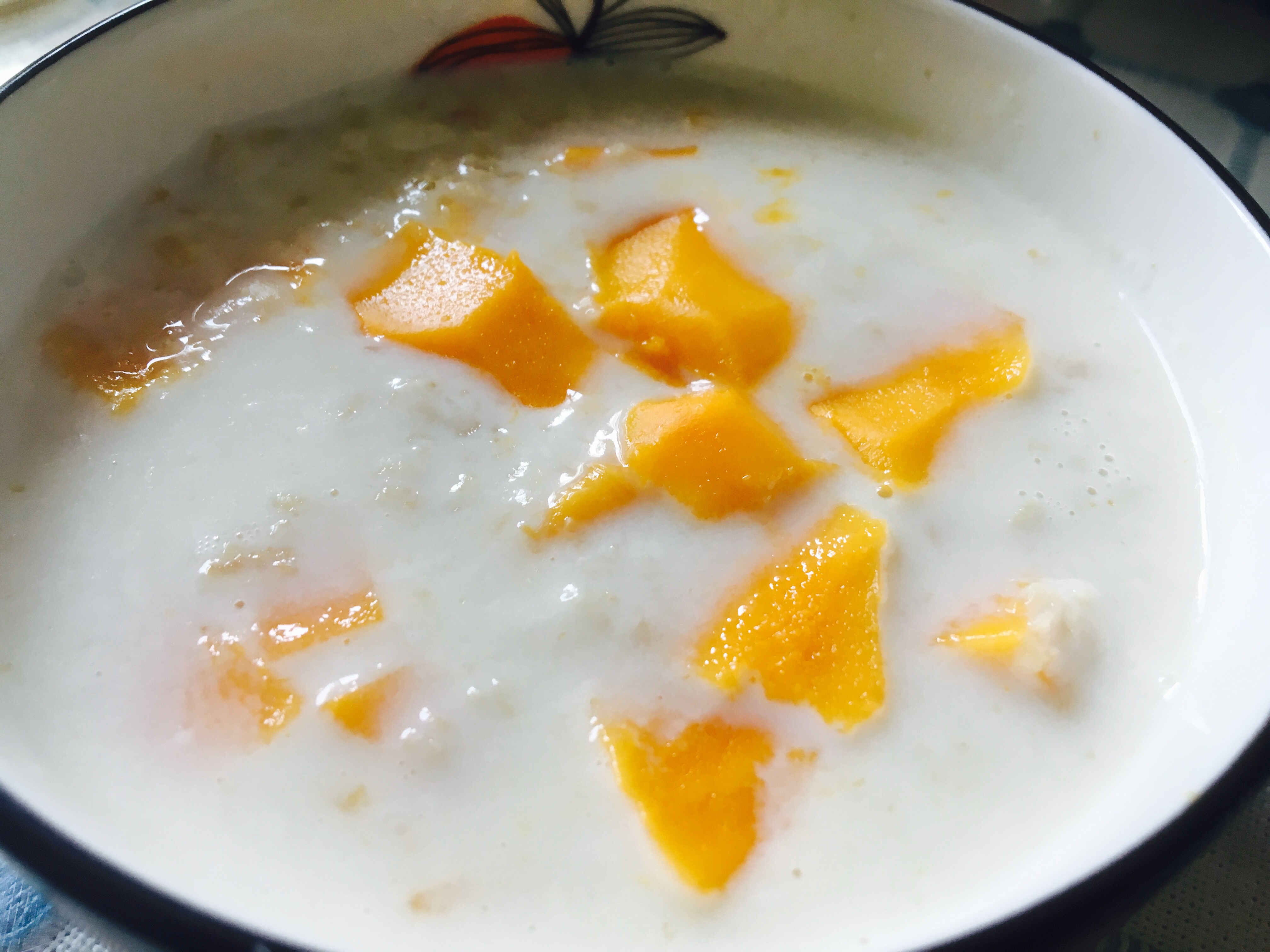 芒果牛奶燕麦粥的做法