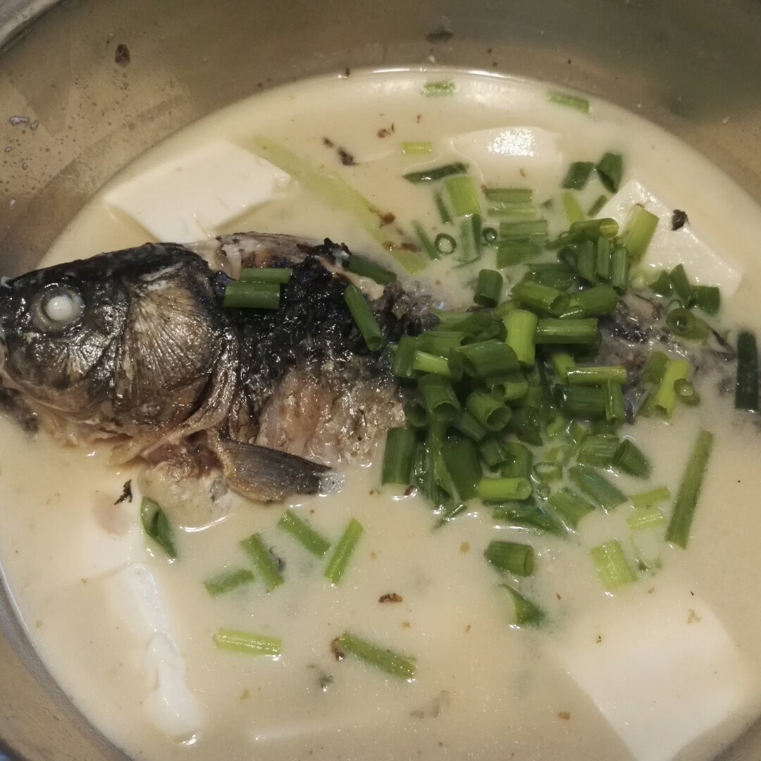 鲫鱼豆腐汤