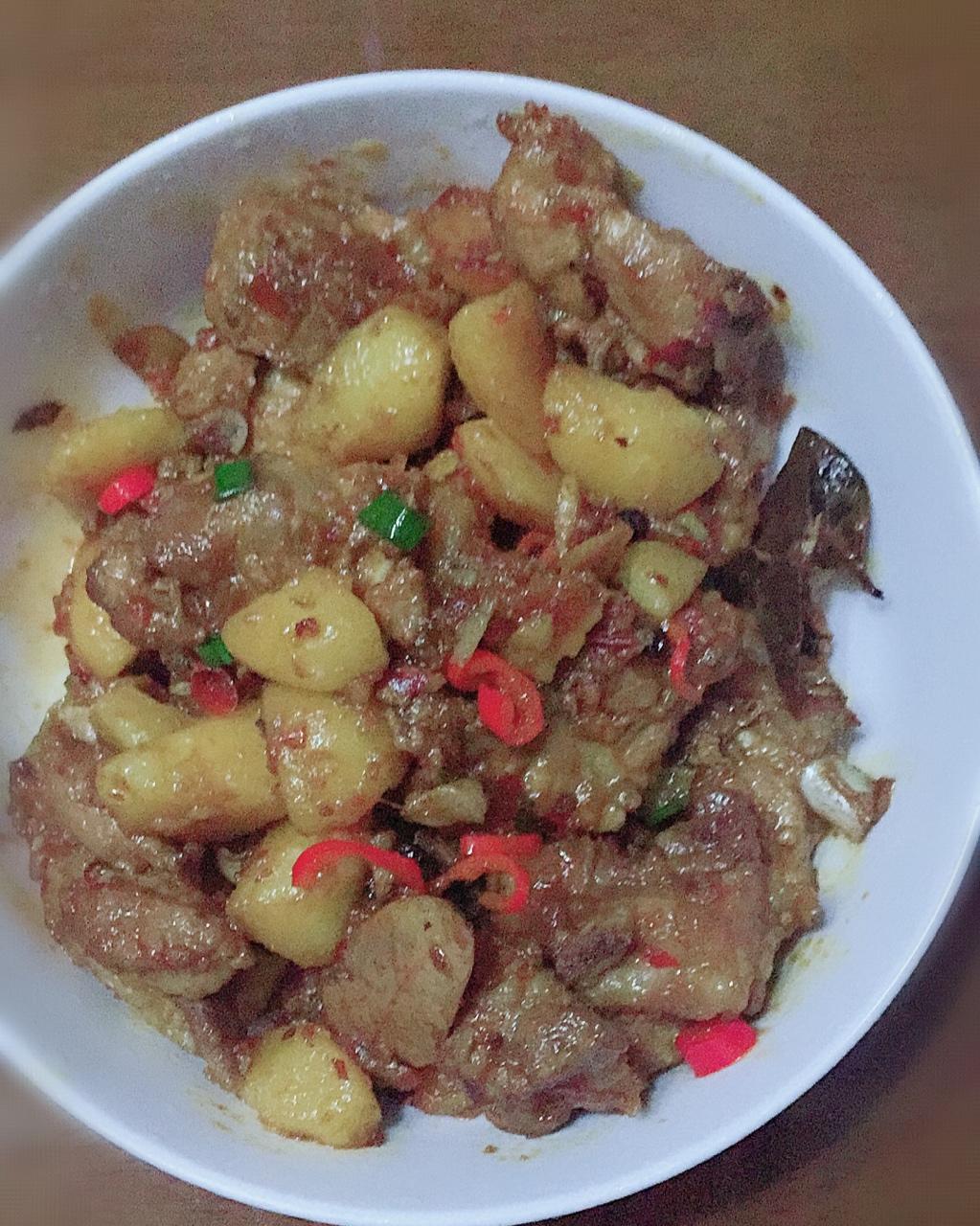 土豆炖排骨
