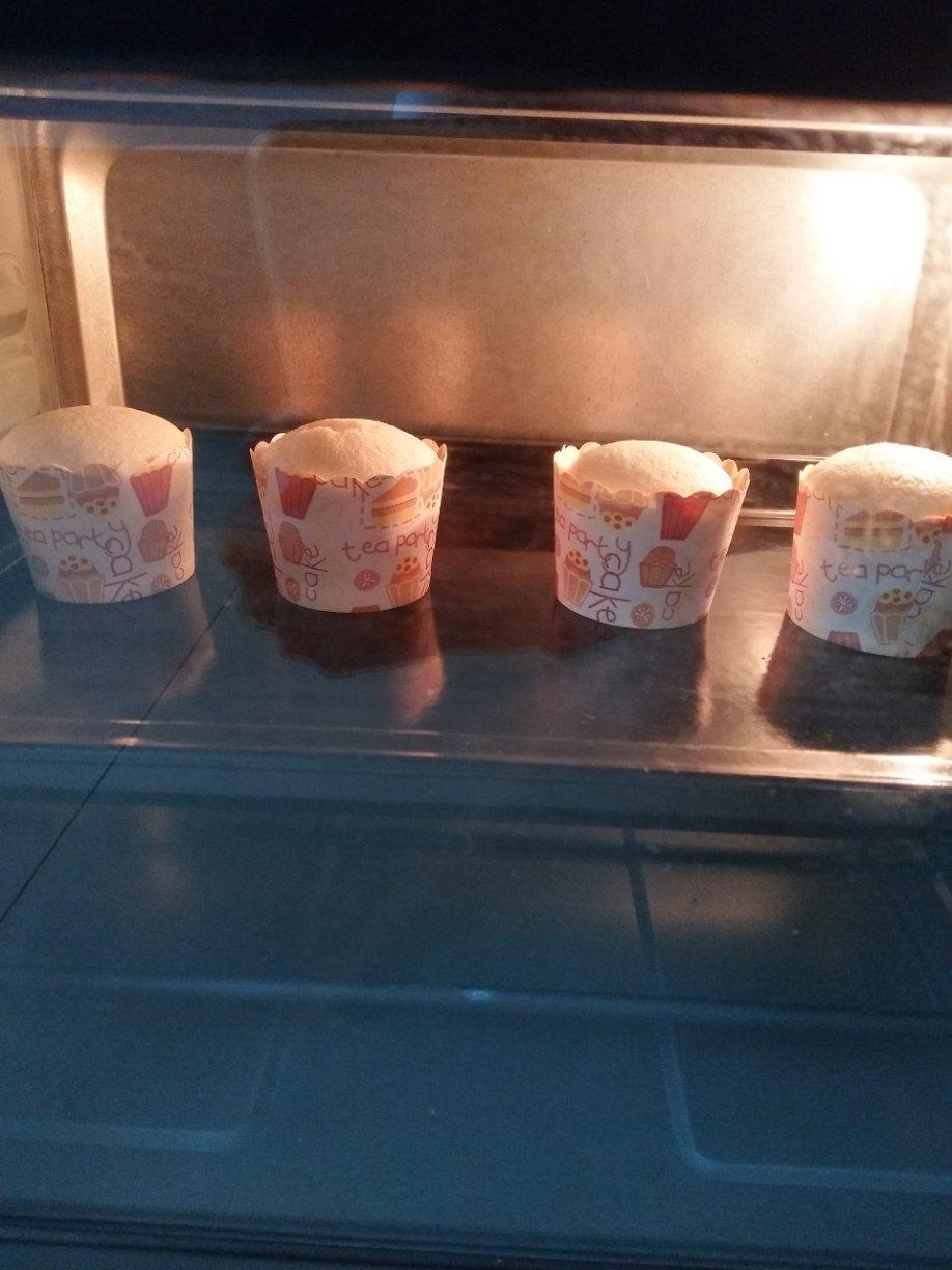 海绵纸杯蛋糕