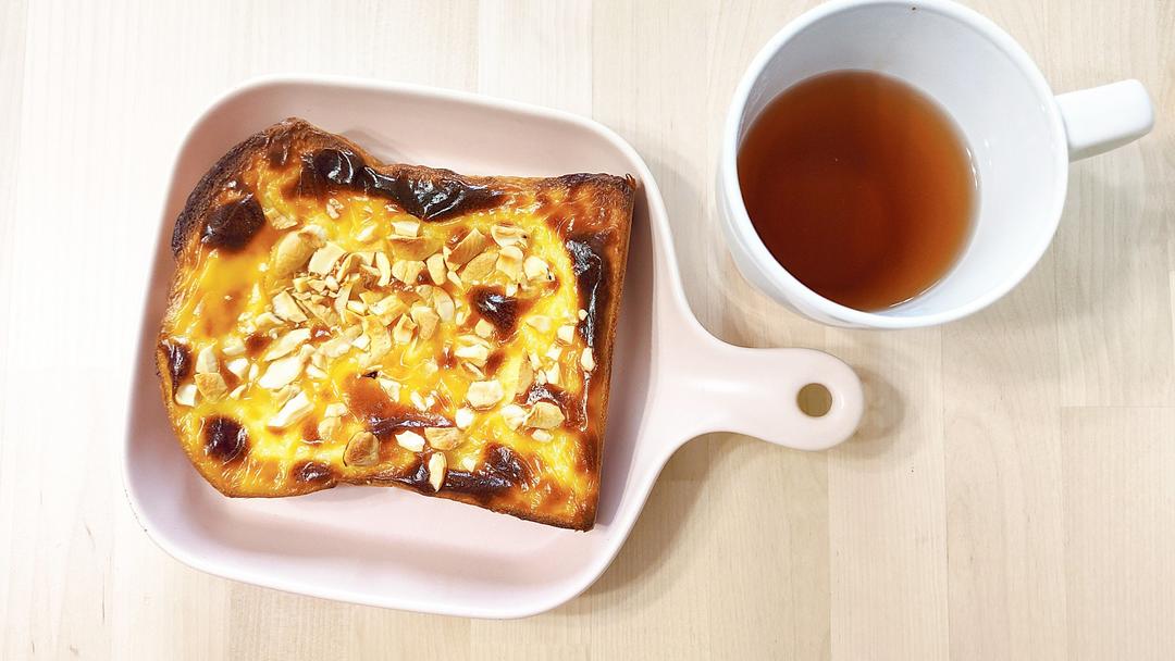 零失败快手岩烧乳酪(熔岩吐司)十分钟网红早餐，好吃哭