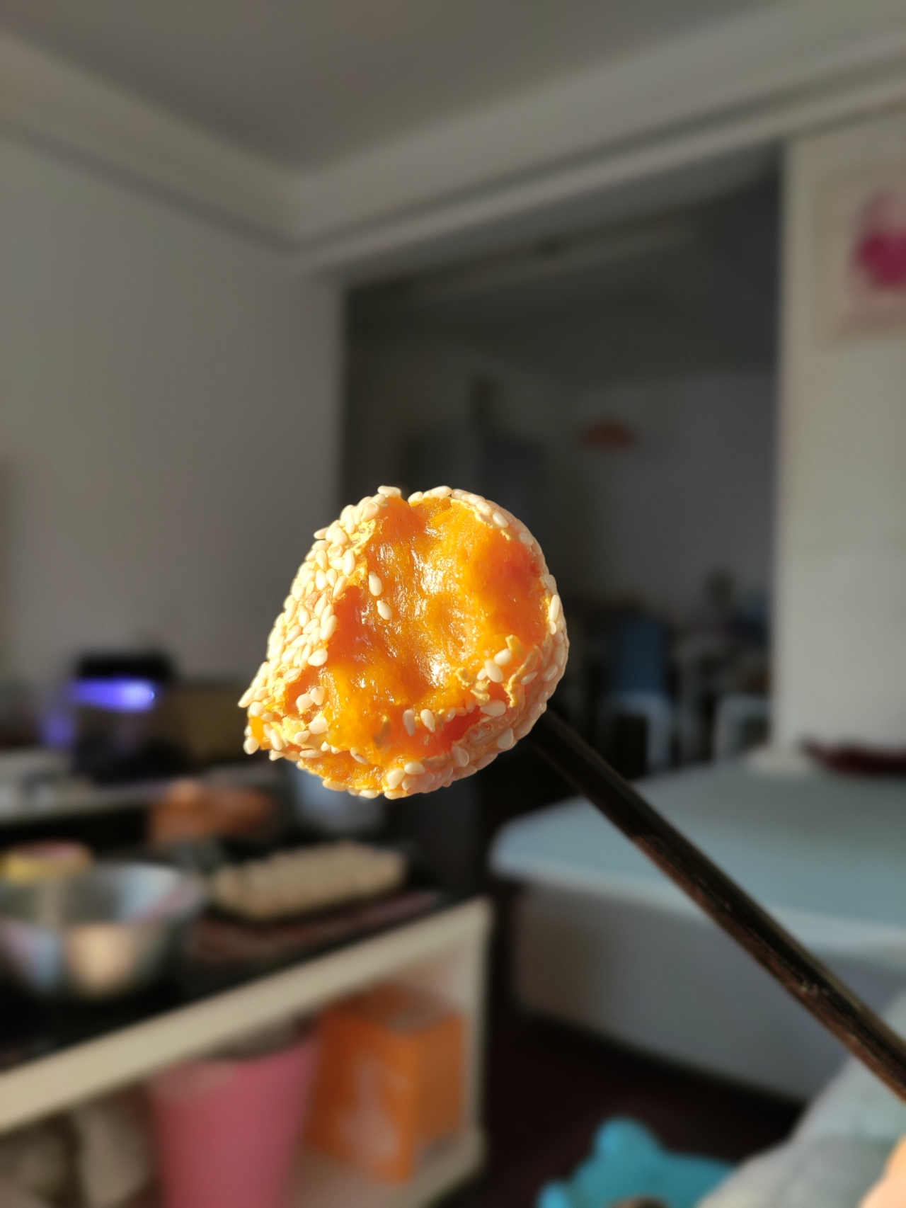 免油炸！秋日小甜品👉糯叽叽的南瓜芝麻球！