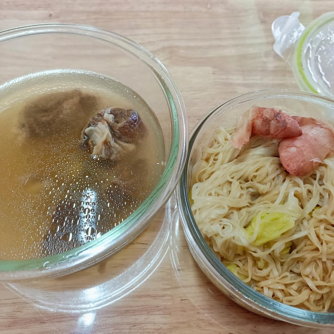 10分钟搞定的一碗葱油拌面