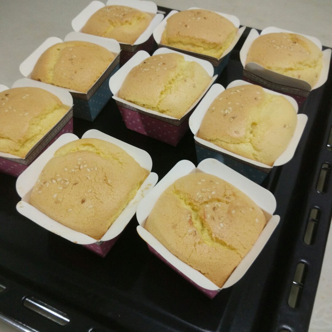 蛋香十足の海绵杯子蛋糕，伴手礼好选择。