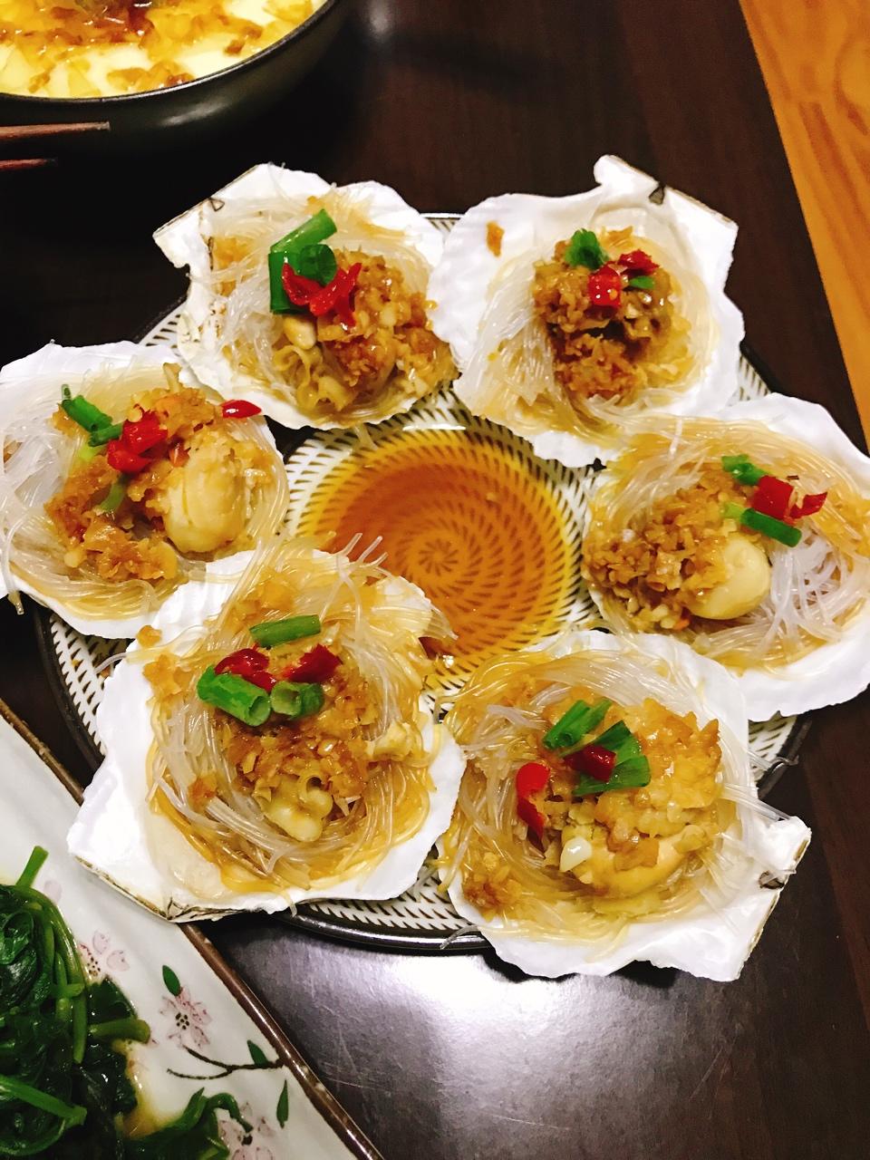 蒜蓉粉丝蒸扇贝