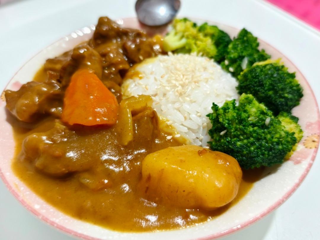 咖喱牛肉饭