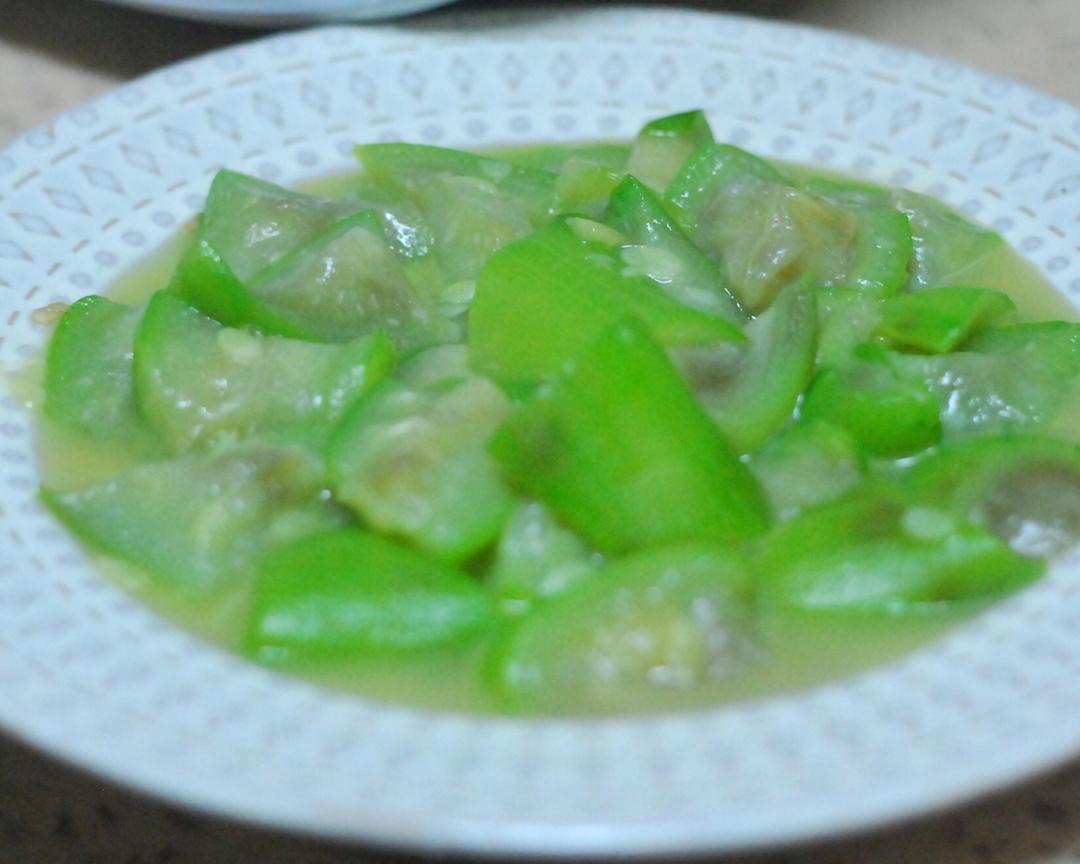 减脂餐清炒姜味丝瓜的做法