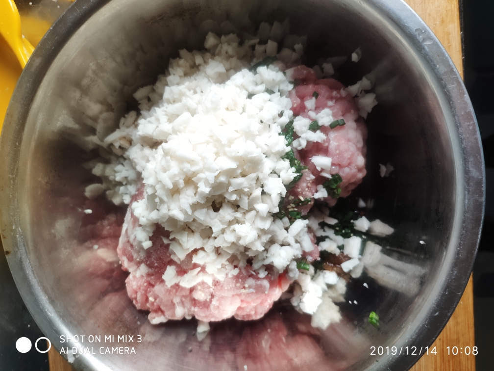 无锡招牌菜——红烧面筋的做法 步骤3