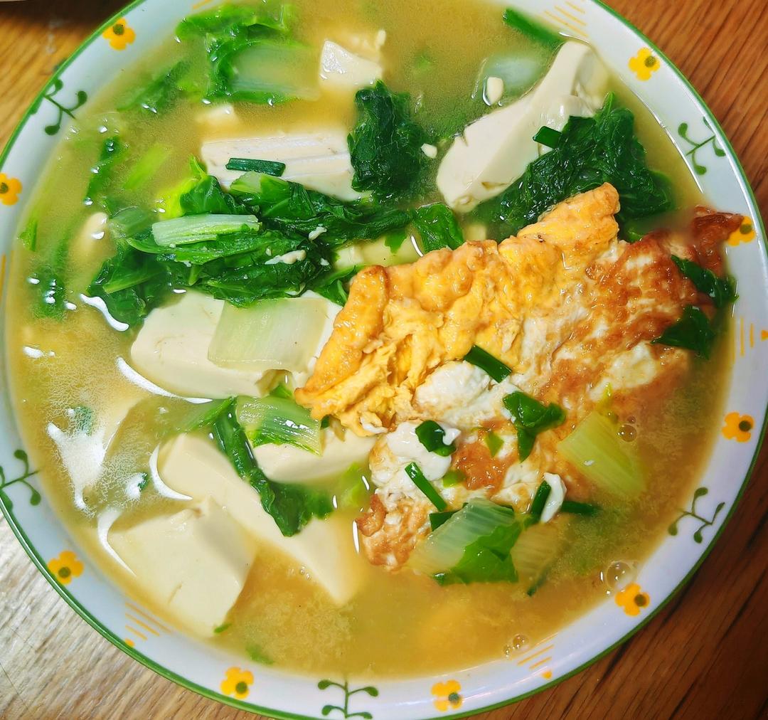 冬天做一锅热乎乎的白菜豆腐汤，食材简单‼️