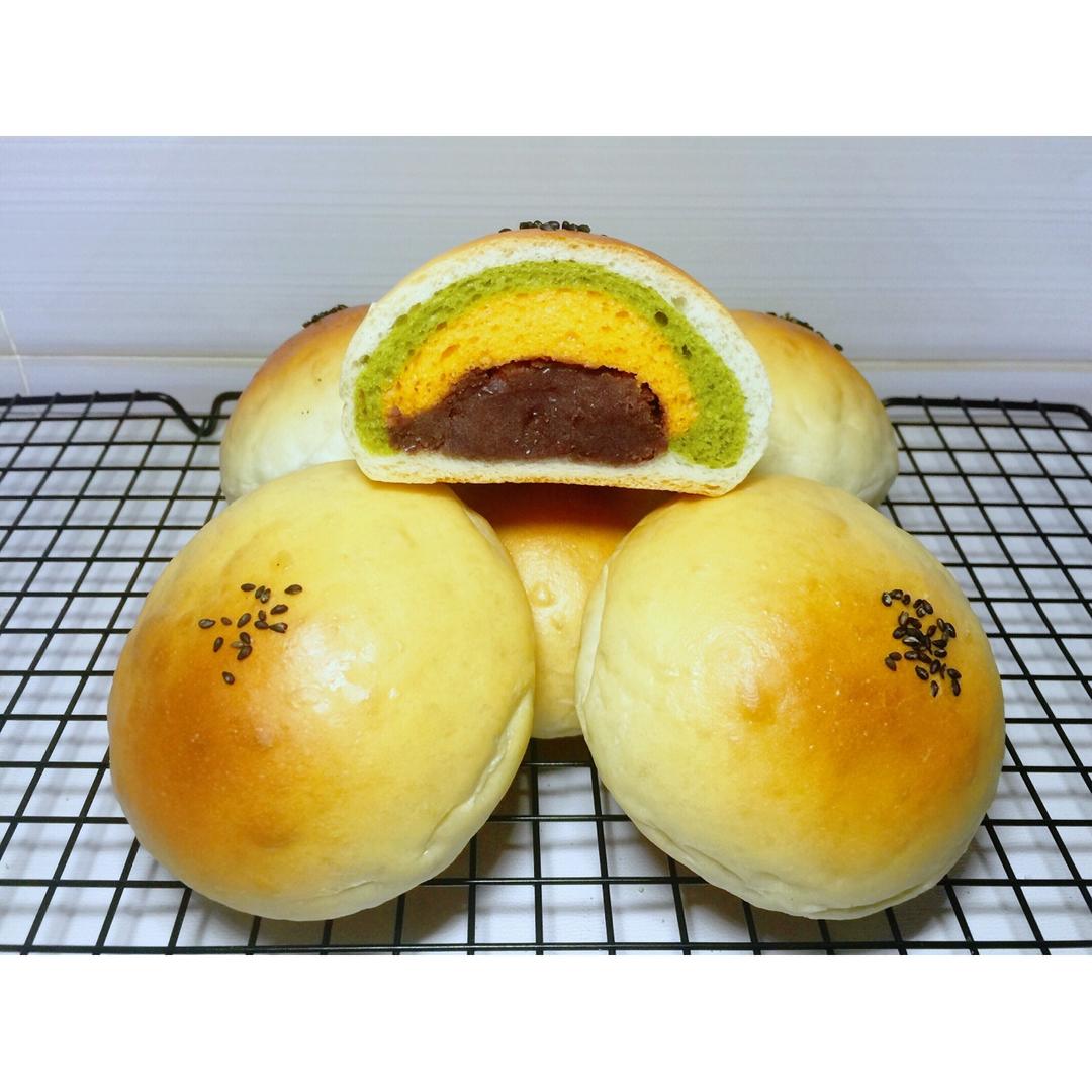 美貌又美味的三色豆沙包
