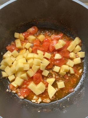 超开胃的番茄土豆肥牛汤‼️下米饭无敌了的做法 步骤5