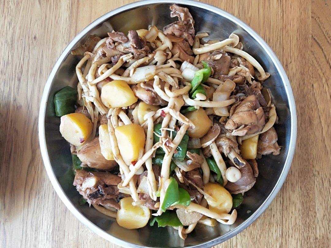 正宗新疆大盘鸡+裤带面