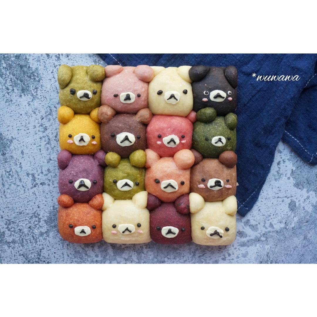 彩色轻松熊卡通造型面包