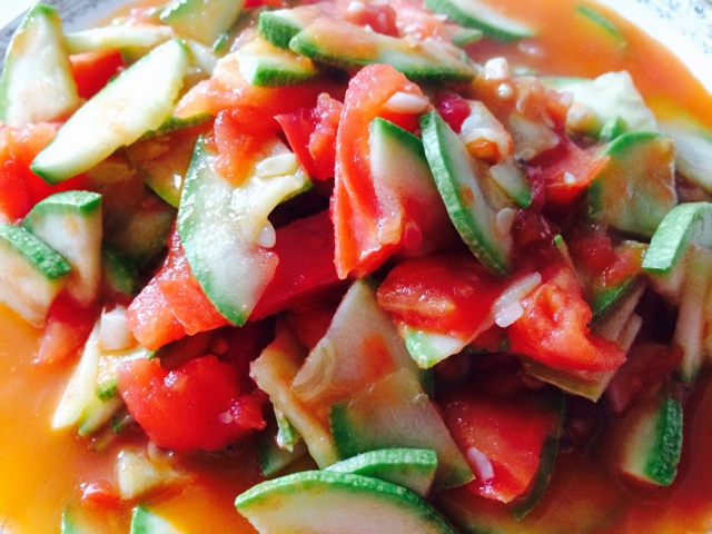 番茄炒西葫芦（已更新）( Stir-fried Tomato and Zucchini )