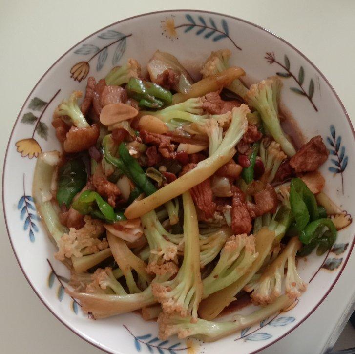 干煸菜花（花菜炒肉）
