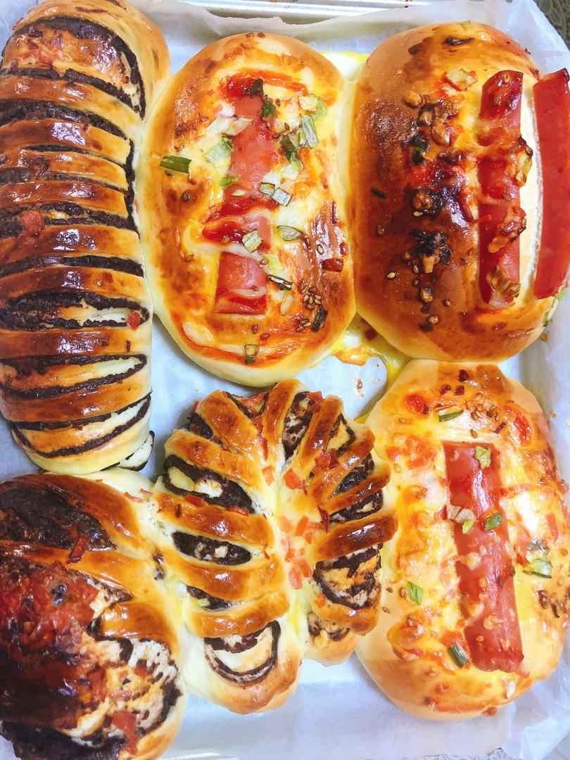 热狗香肠面包【不用厨师机面包机，手工揉面的教程】